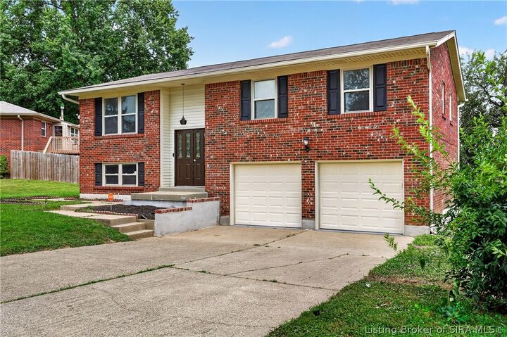 Property Photo: 1604 Northaven Drive IN 47130