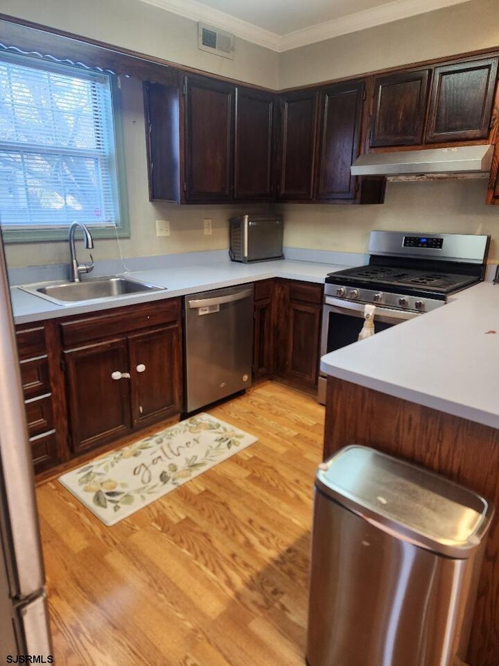 Property Photo: 529 E Revere Way NJ 08205-0000