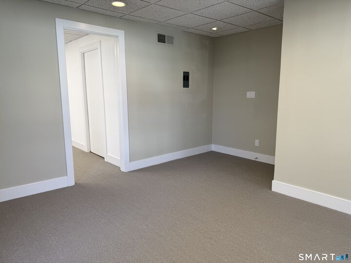 Property Photo:  810 Bedford Street 1  CT 06901 