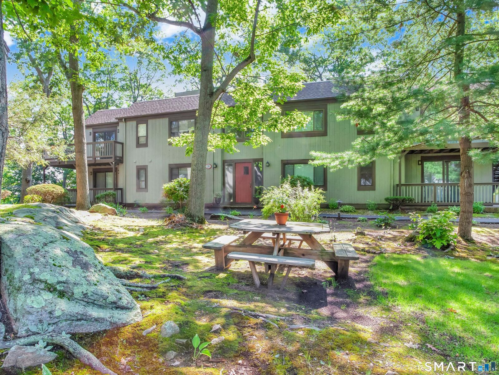 Property Photo:  31 Harbour Village C  CT 06405 