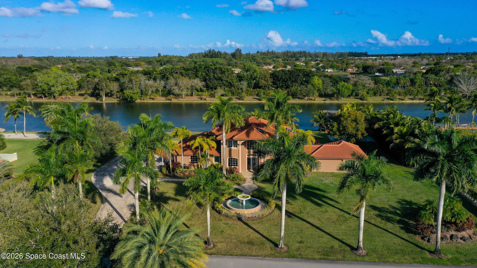 Property Photo: 5660 Lago Del Sol Drive FL 33467