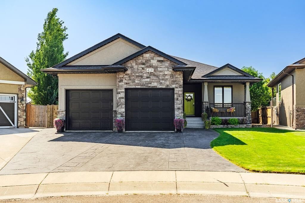 Property Photo:  419 Paton Place  SK S7W 0B8 