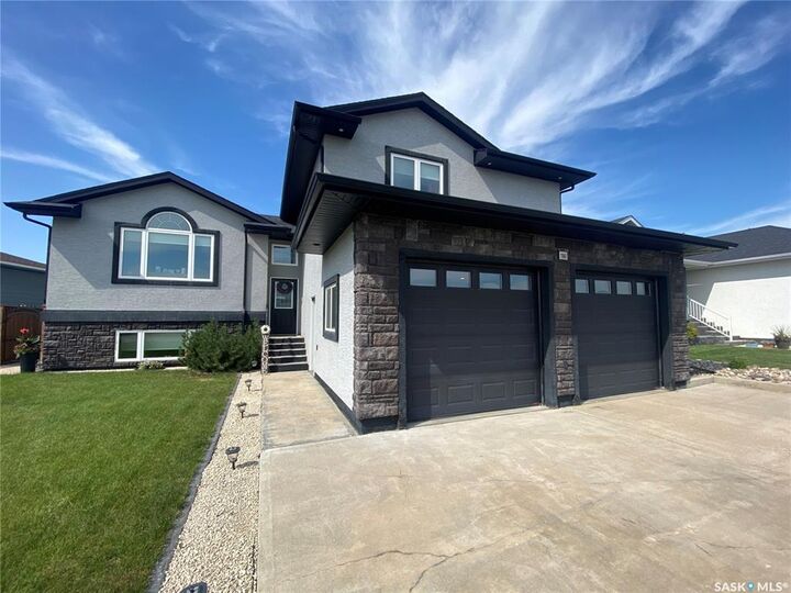 74 Madge Way — photo 1