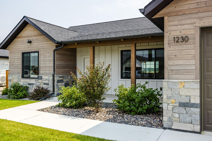 Property Photo: 1230 Granite Lane WY 82801
