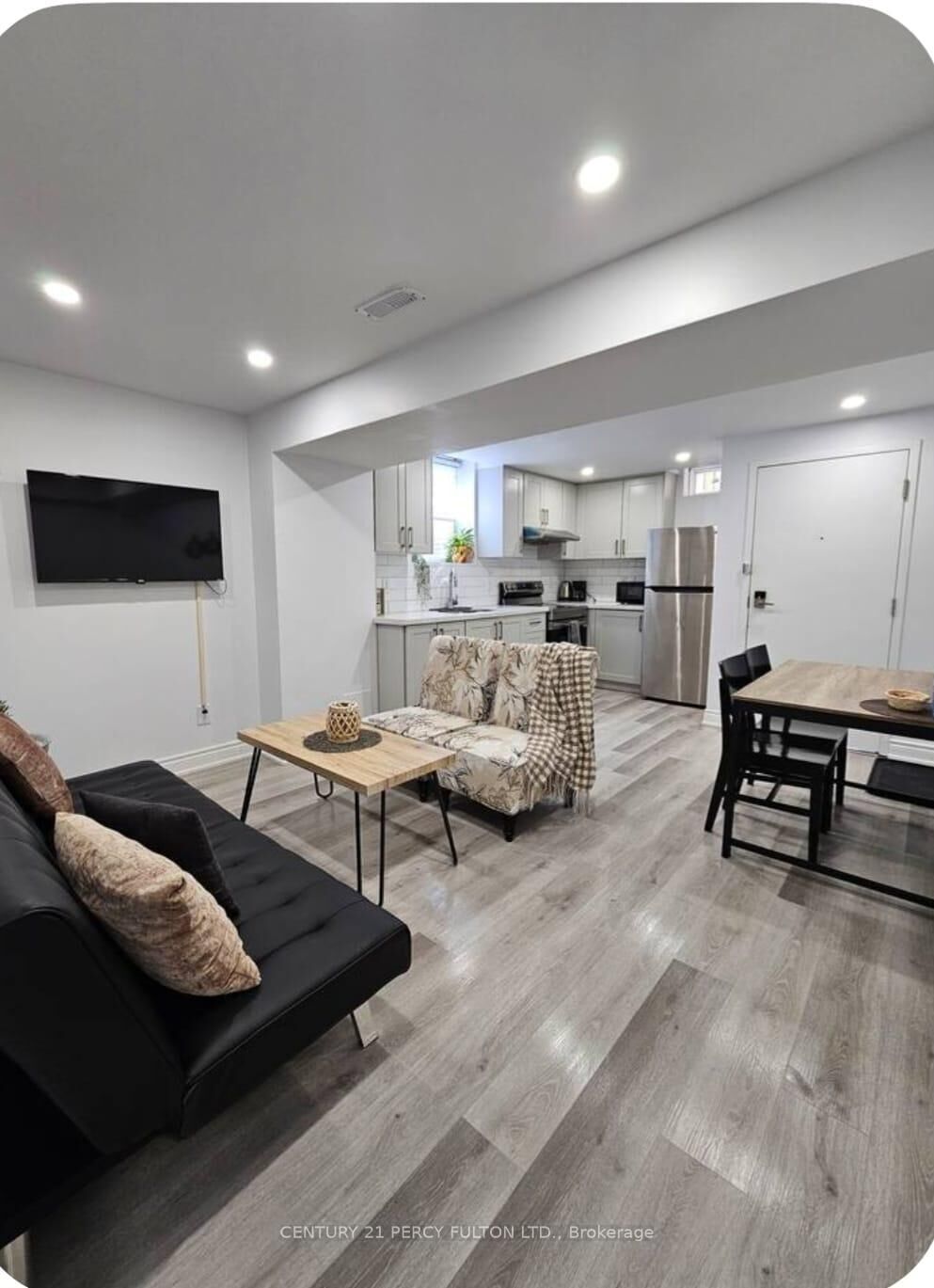 Property Photo: 54 Baycliffe Drive 2 ON L1P 0B2