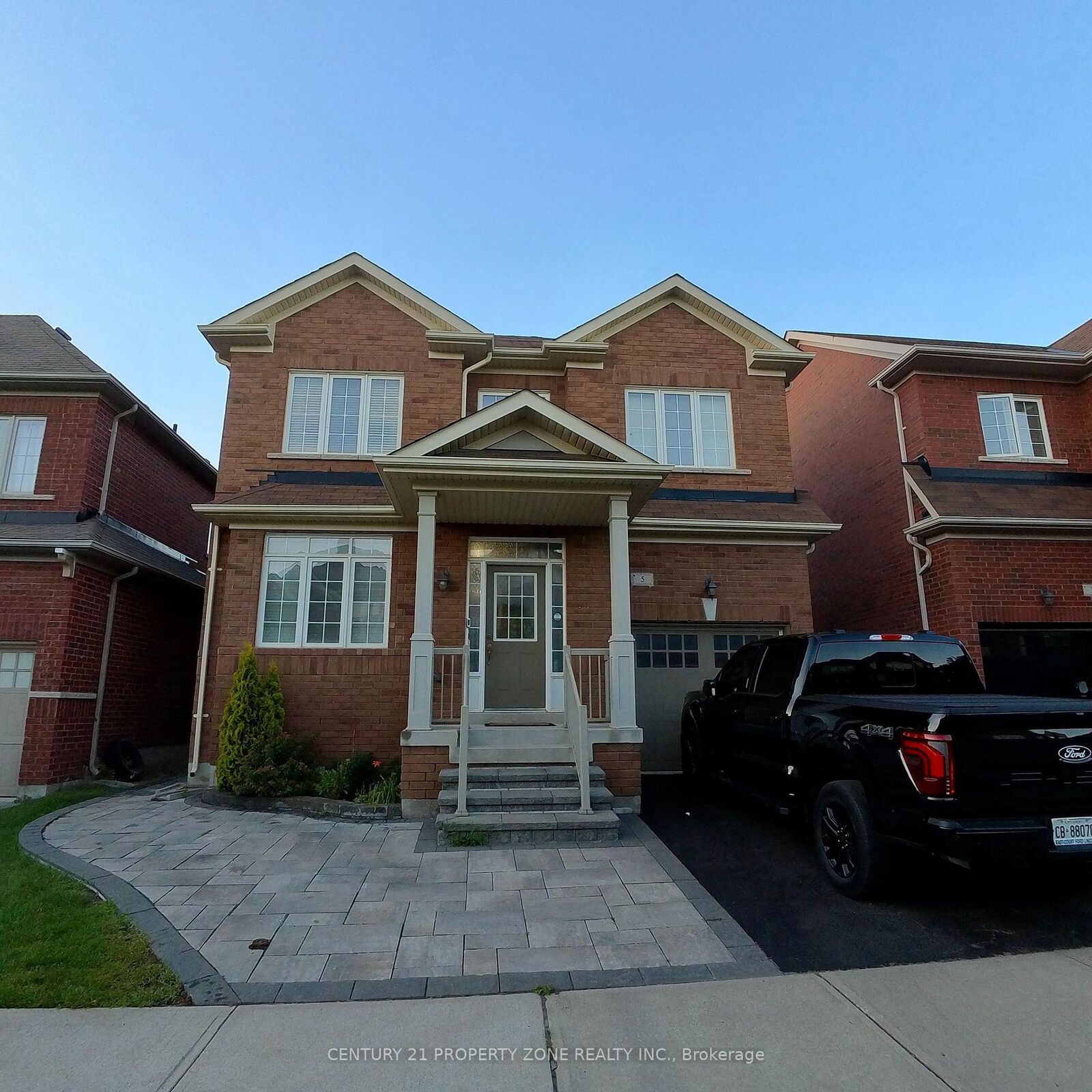 Property Photo: 5 Bryony Road ON L7A 0W3