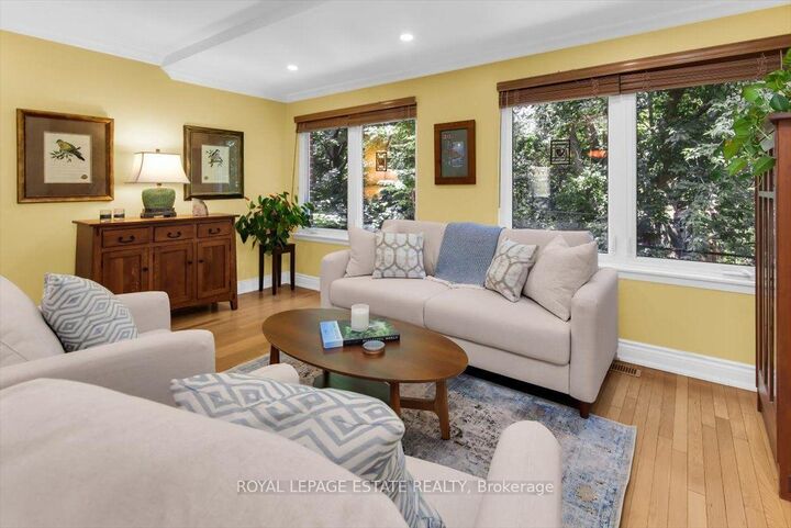 Property Photo:  90 Edgewood Avenue 123  ON M4L 3H1 