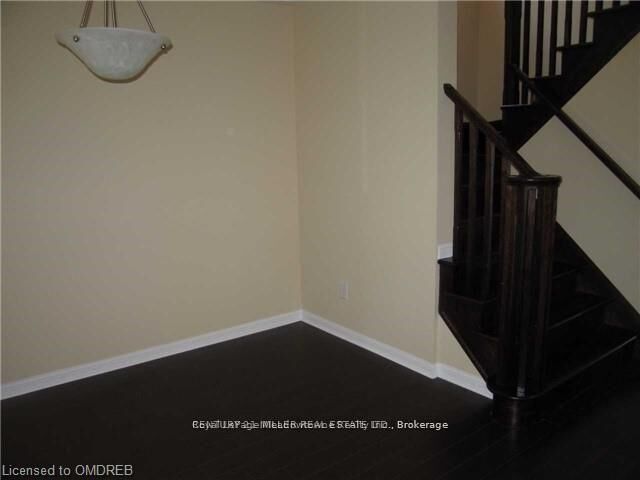Property Photo:  907 Scott Boulevard  ON L9T 7C5 