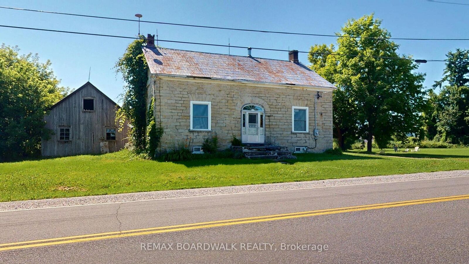 Property Photo:  585 Fallbrook Road  ON K0G 1A0 