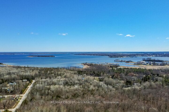 Property Photo: 461 Barnes Avenue ON L0K 1R0