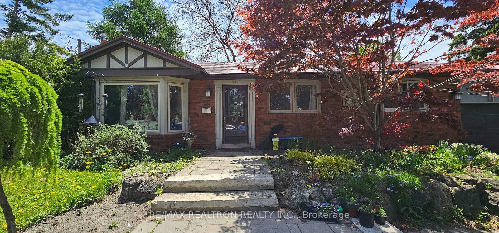 Property Photo: 505 Colborne Street E ON L1N 1W6