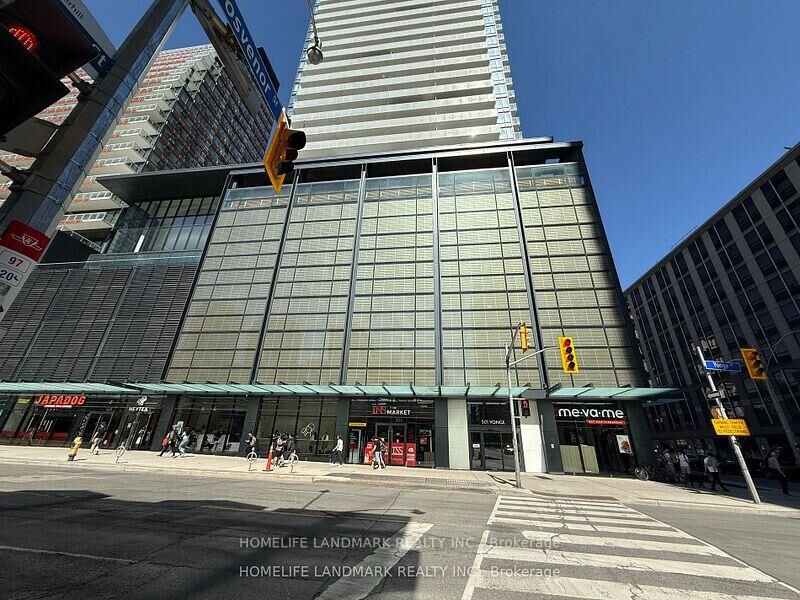 Property Photo: 501 Yonge Street 2208 ON M4Y 1Y4