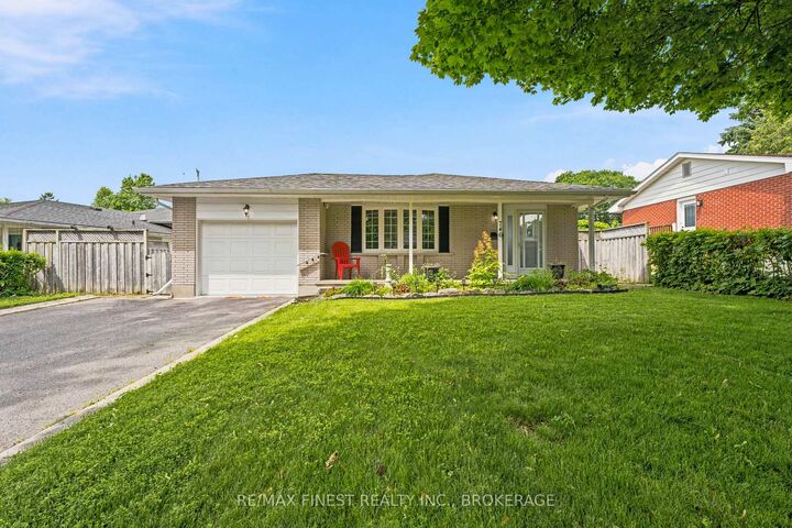 Property Photo: 746 Laidlaw Crescent ON K7M 5M5