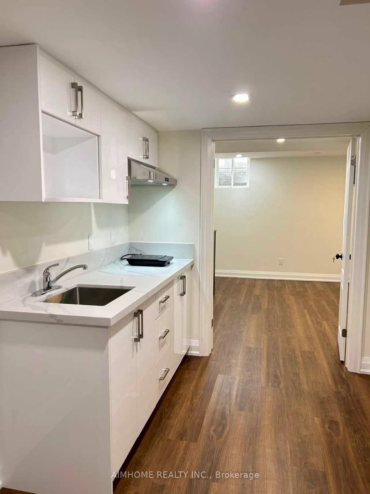Property Photo:  130 Village Gate Drive  ON L6C 1Y5 