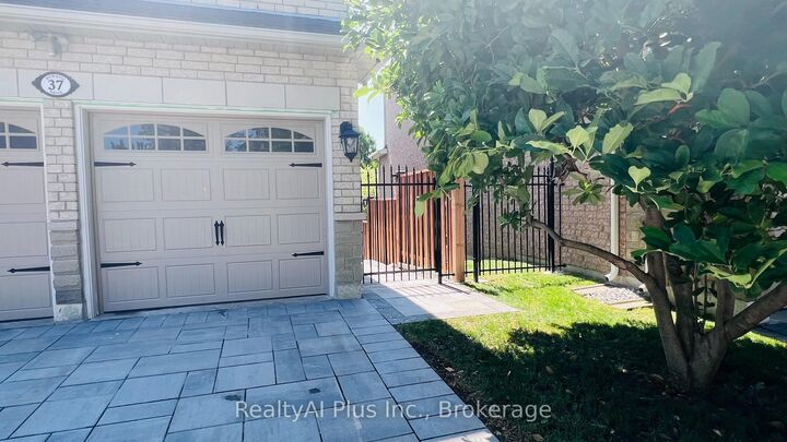 Property Photo: 37 Bowhill Drive Walk-Out Basement ON L4B 4V3
