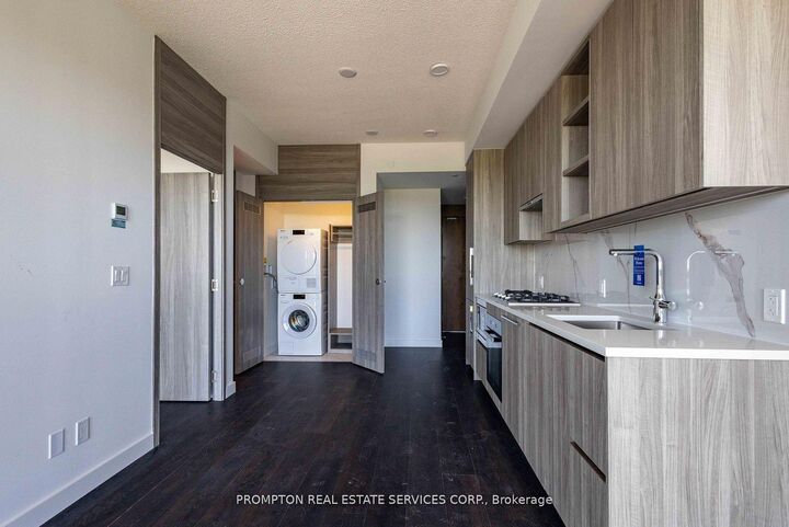Property Photo:  68 Esther Shiner Boulevard 2208  ON M2K 0J6 