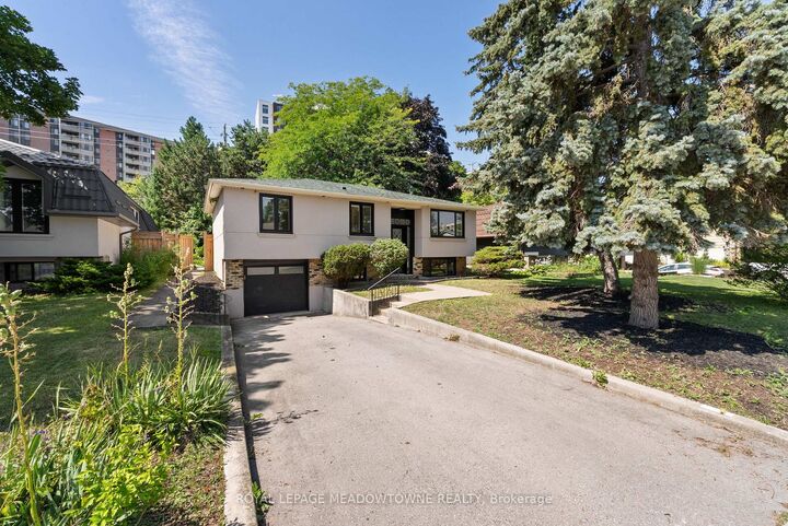 1268 Forest Hill — photo 1