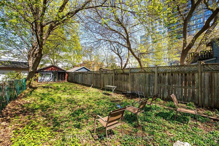 Property Photo:  126 Stephenson Avenue  ON M4C 1G4 