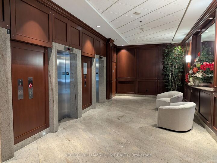 Property Photo:  234 Rideau Street 901  ON K1N 0A9 