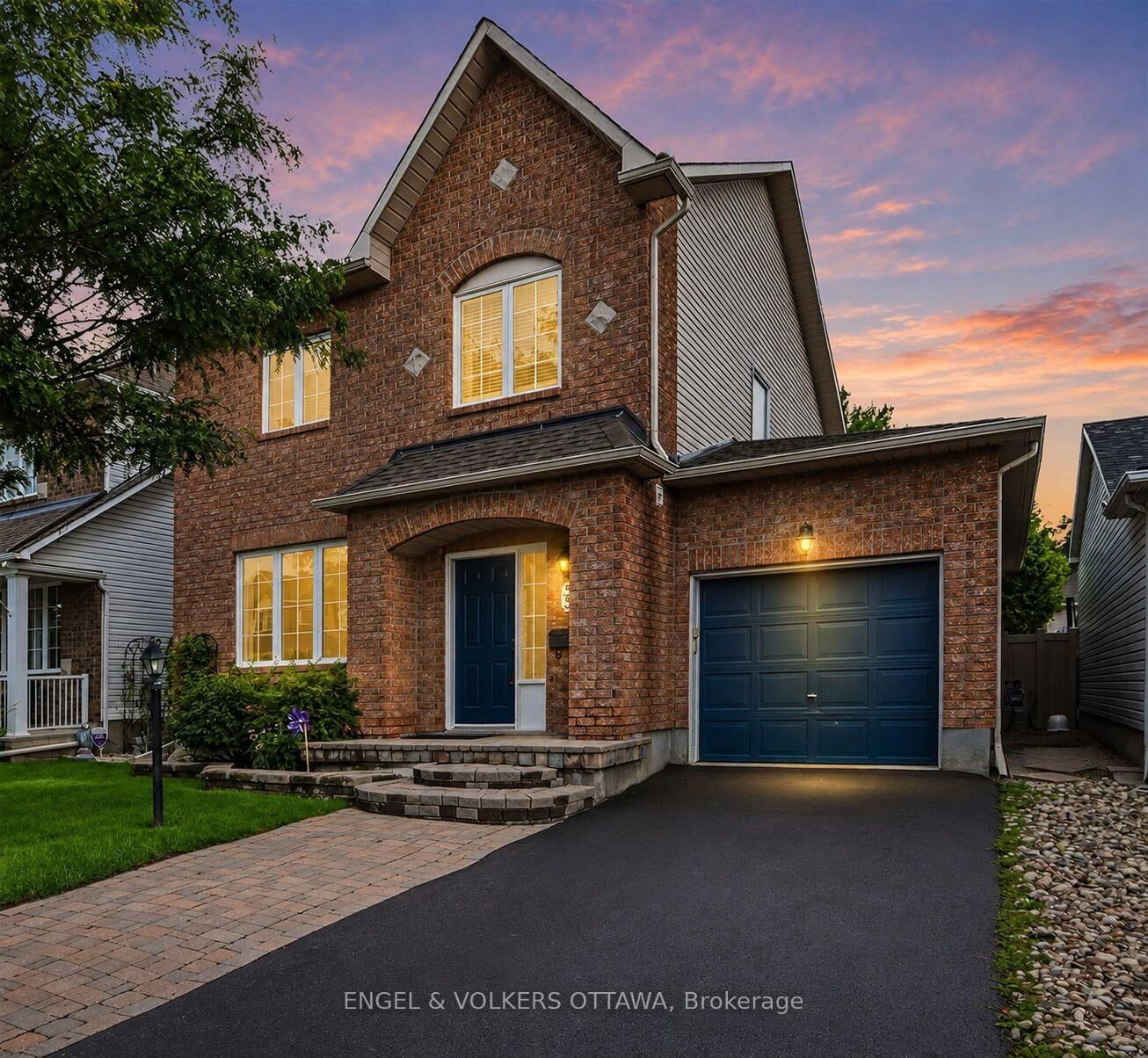 Property Photo:  55 Hathaway Drive  ON K2G 6S6 