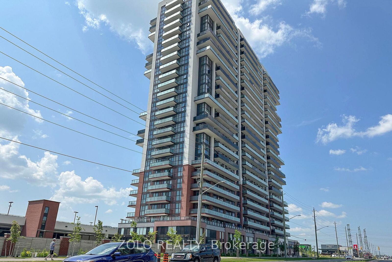 Property Photo:  2550 Simcoe Street N 318  ON L1L 0R5 