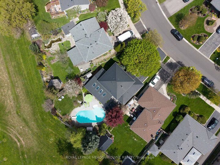 Property Photo:  855 Maple Avenue  ON L9T 3N3 