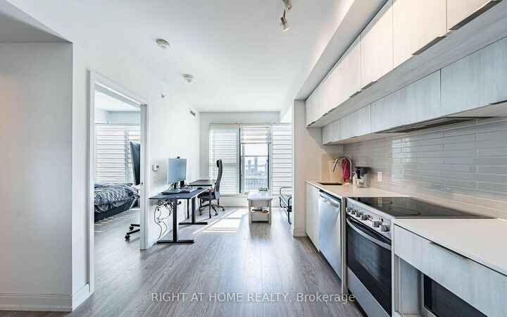 Property Photo: 181 Dundas Street E 4608 ON M5A 0N5