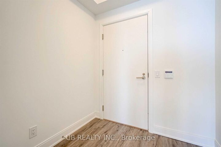 Property Photo:  70 Annie Craig Drive 5005  ON M8V 0C4 