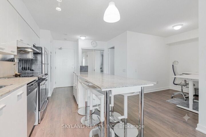 Property Photo: 29 Singer Court 1208 ON M2K 0B3