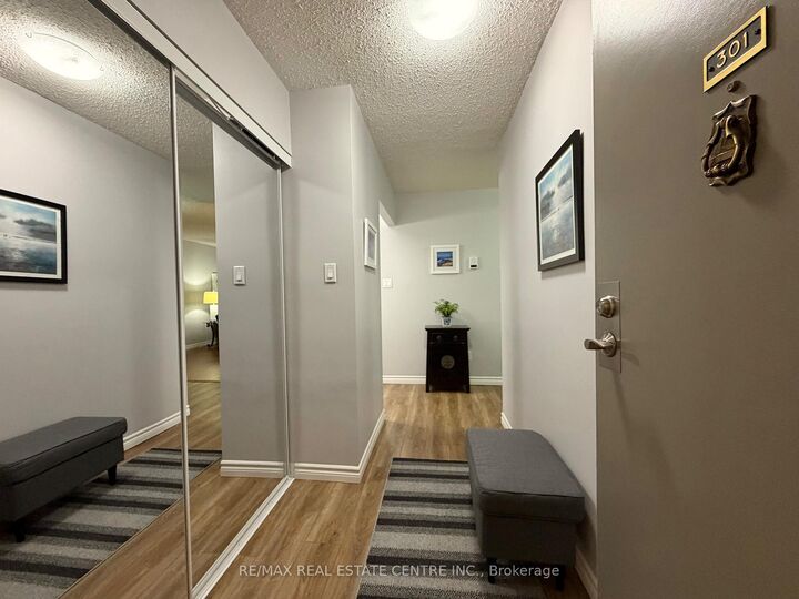 Property Photo:  944 Caledonian View 301  ON N3H 1A5 