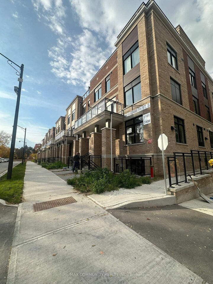 Property Photo:  58 Elizabeth Street S 2103  ON L4C 5W2 