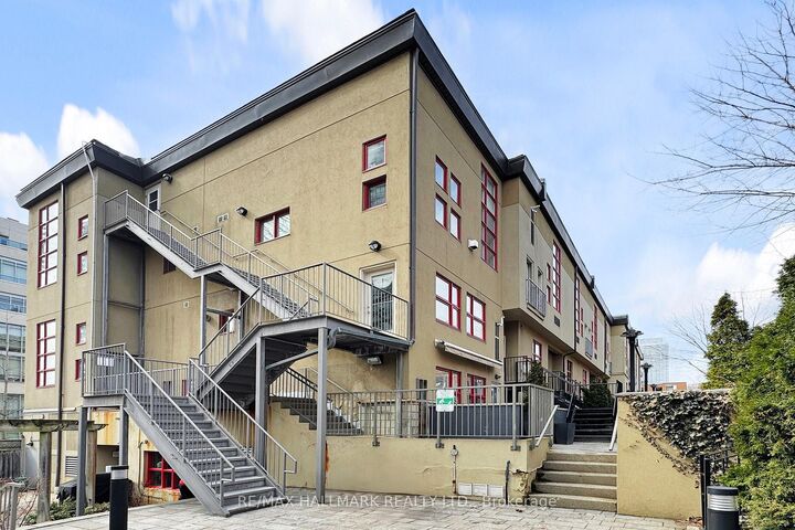 Property Photo:  21 Earl Street 314  ON M4Y 3C8 