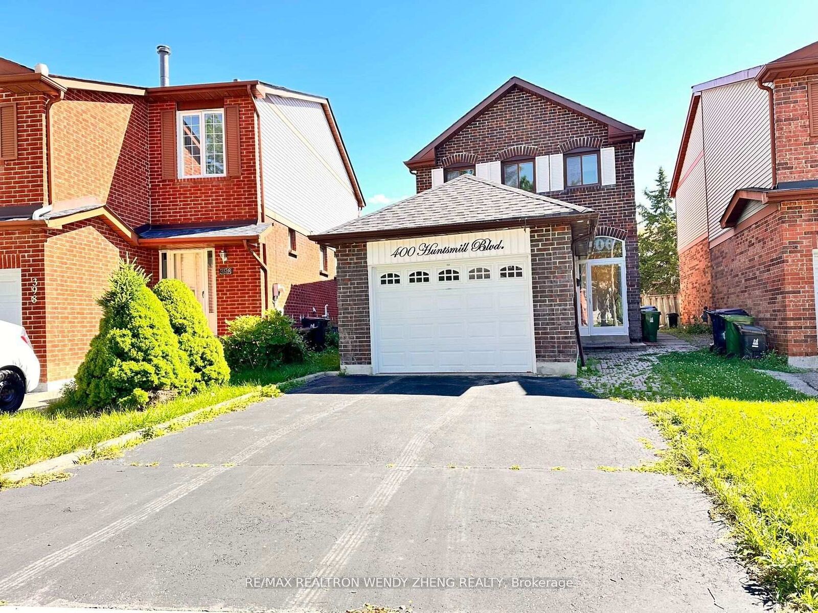 Property Photo: 400 Huntsmill Boulevard ON M1W 3R5