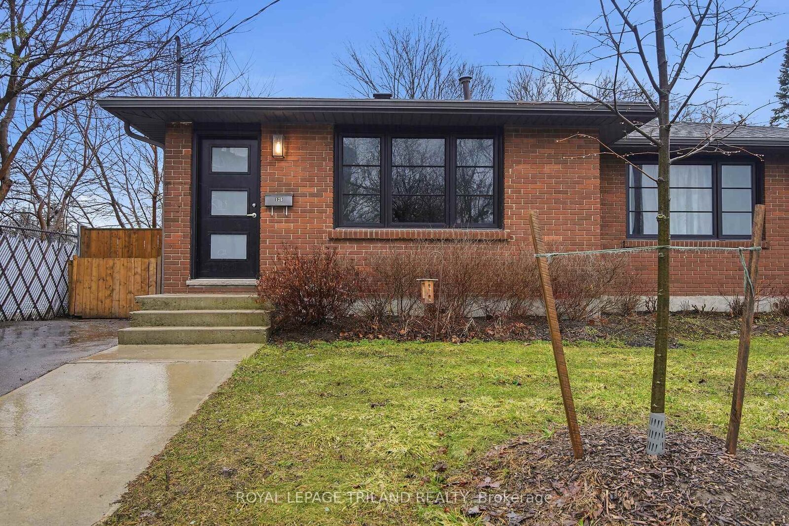 Property Photo:  125 Connaught Avenue  ON N5Y 3A5 