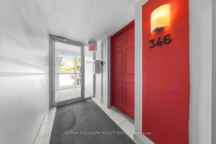 Property Photo:  346 Garden Glen Private  ON K2G 1E4 