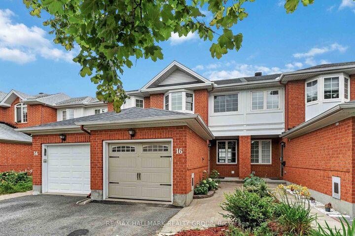 Property Photo: 16 Central Park Drive ON K2C 3Z9