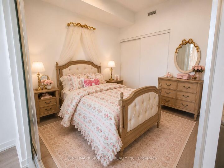 Property Photo: 270 Dufferin Street Lph18 ON M6K 0H8