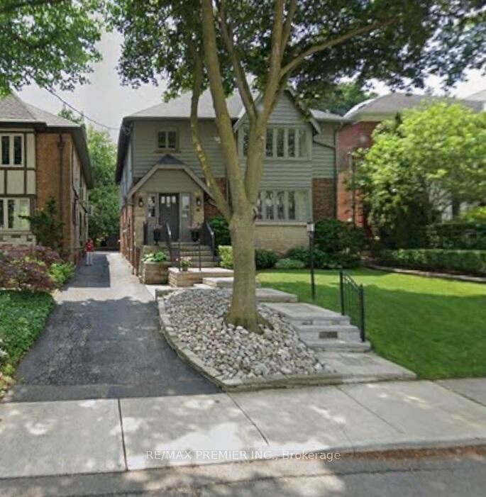 Property Photo: 5 Killarney Road Lower Level ON M5P 1L7