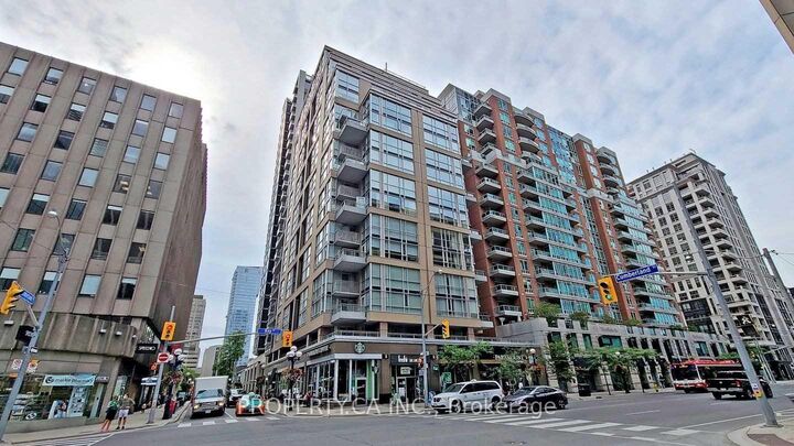 Property Photo:  80 Cumberland Street 1110  ON M5R 3V1 