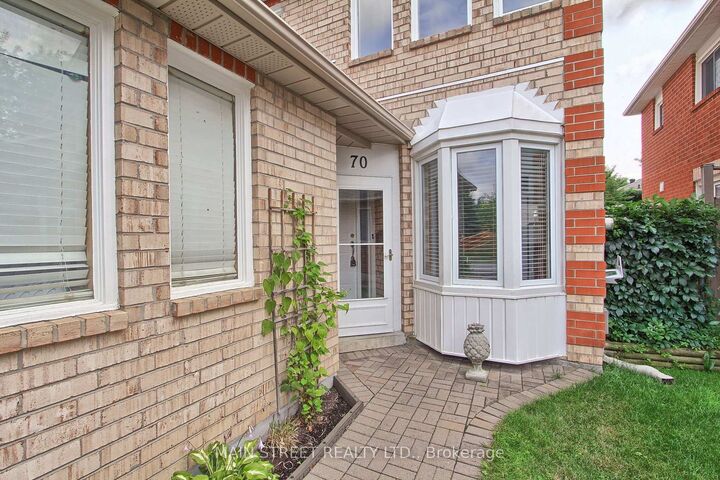 Property Photo: 70 Dunsmore Crescent ON L4C 0C5