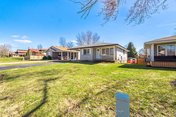 Property Photo: 680 Raglan Street ON N0G 2P0