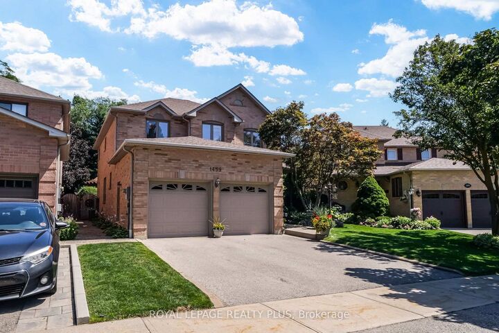 Property Photo: 1459 Ravensmoor Crescent ON L5M 3L4
