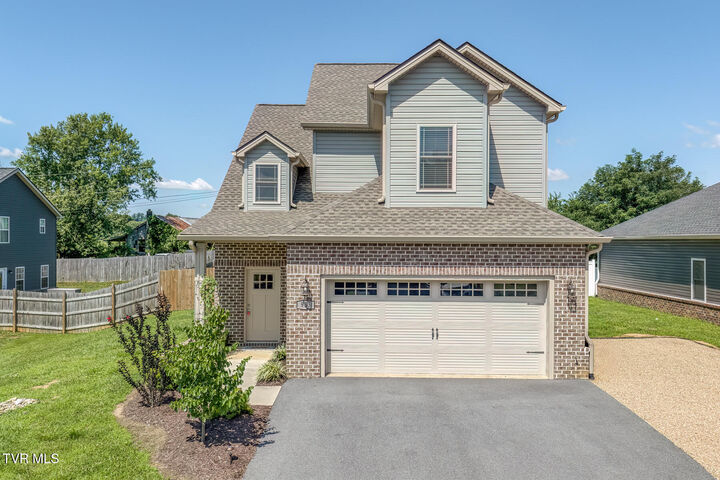 Property Photo: 933 Riddle Ridge TN 37659