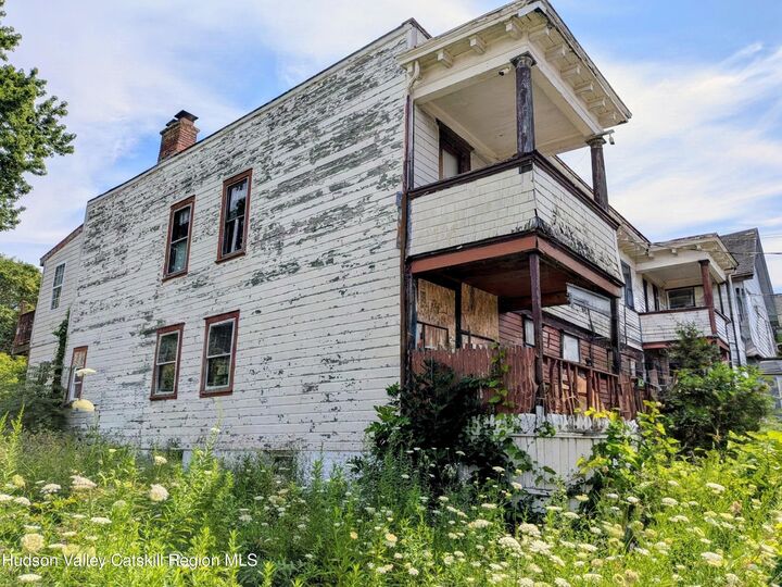 Property Photo:  222-224 Robinson  NY 12534 