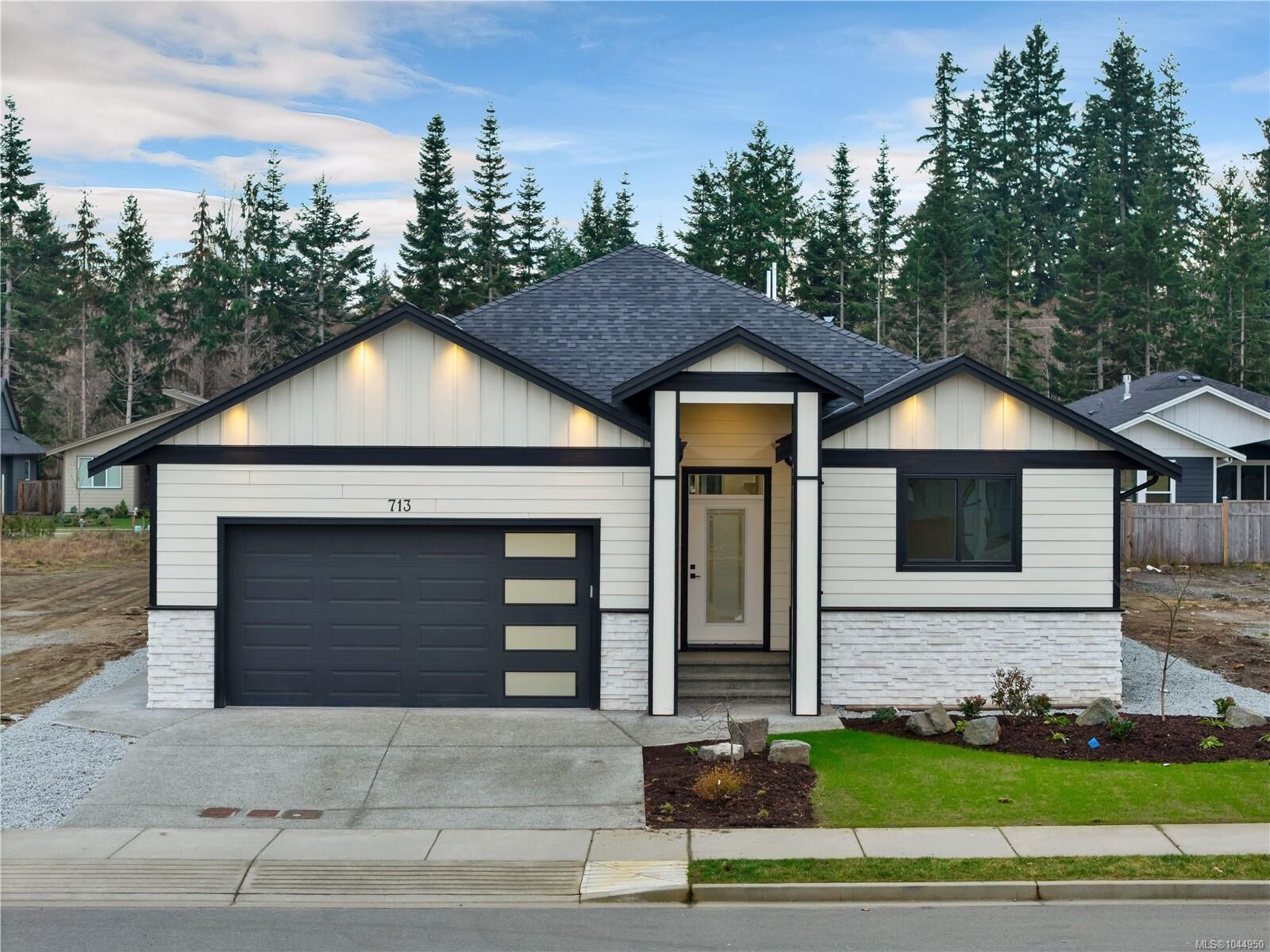 Property Photo: 713 Beaver Creek Blvd BC V9W 0B6