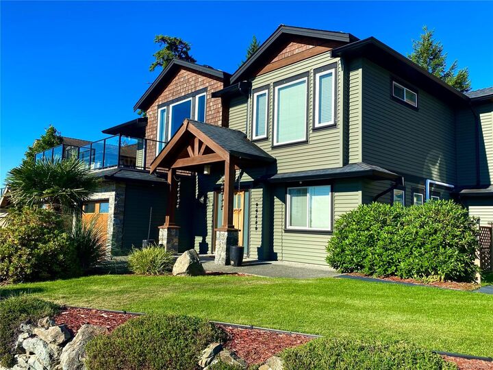 Property Photo: 3702 Glen Oaks Dr BC V9V 1N9