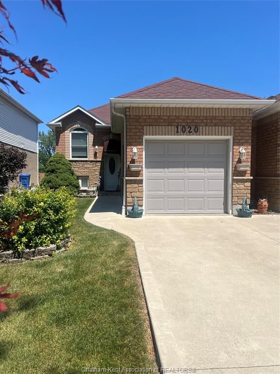 Property Photo: 1020 Lemonwood Crescent ON N9A 2R7