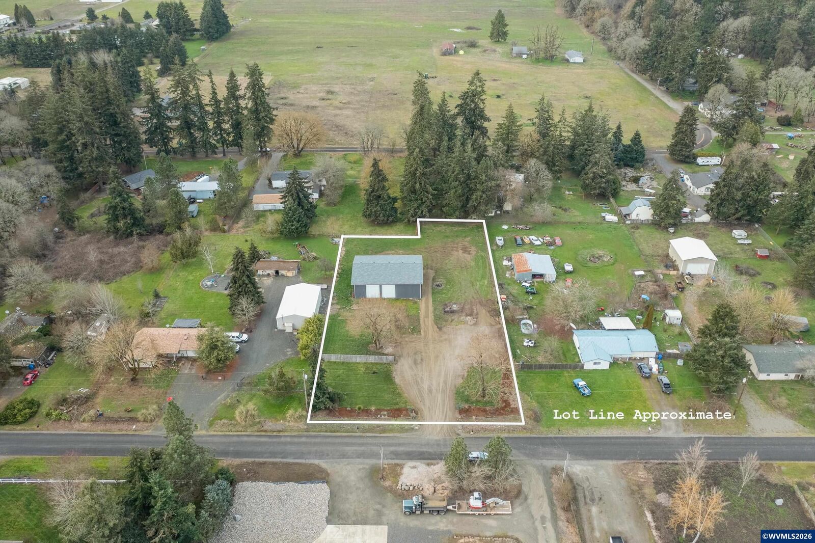 Property Photo: 1701 Harvey St SE OR 97352