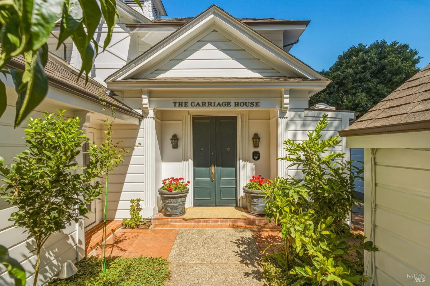 Property Photo:  230 Miller Avenue  CA 94941 