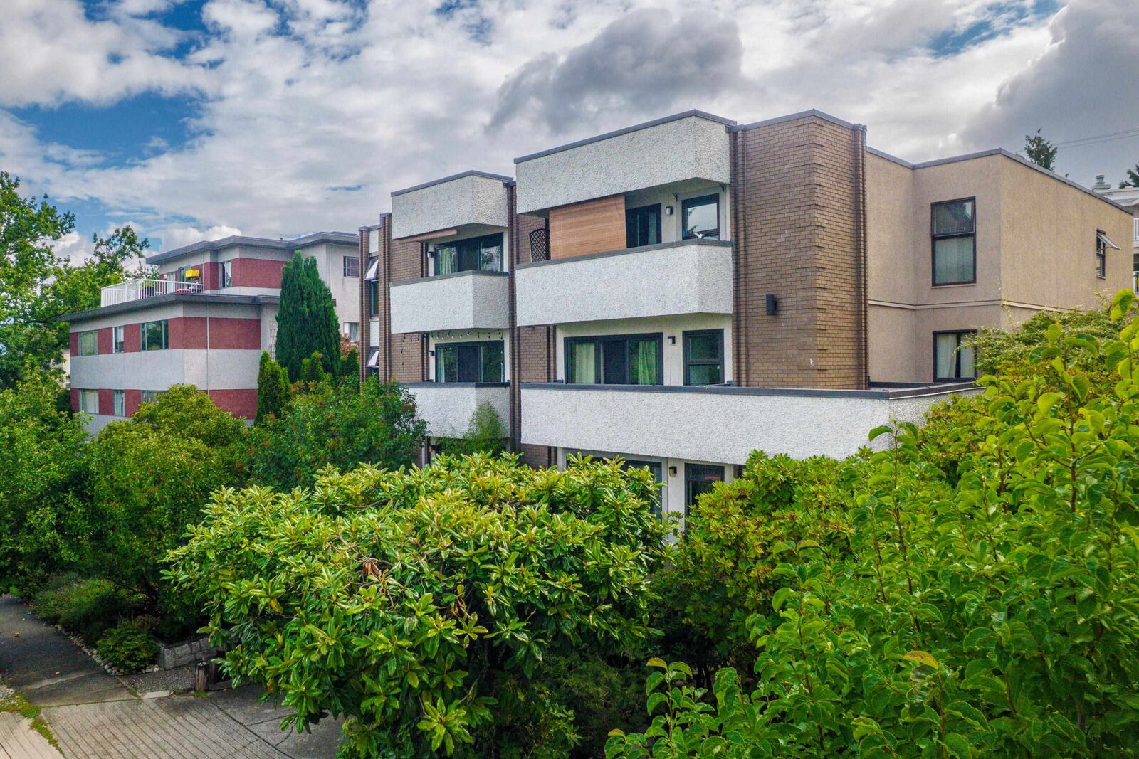 Property Photo: 2240 Wall Street 203 BC V5L 1B6